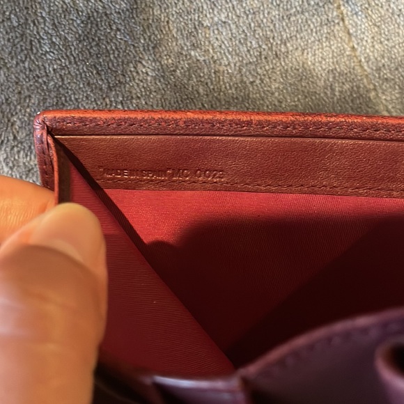 Christian Dior Monogram compact wallet in red - Picture 7 of 15